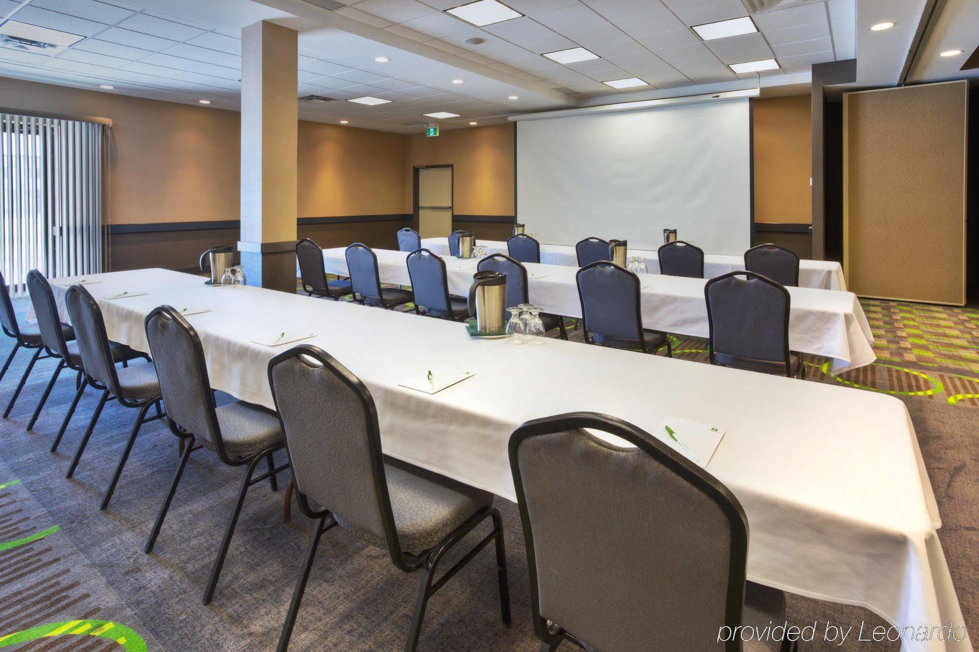Hotel Express Airport - Polo Park By Ihg